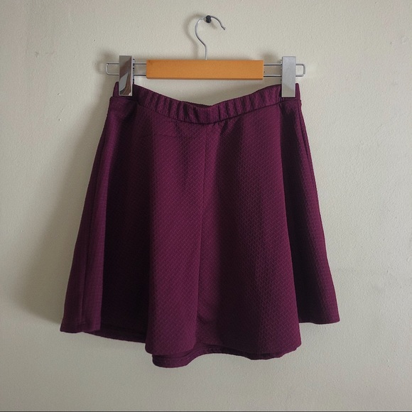 Size XS, Forever 21, High Waist Skater Skirt - Picture 4 of 4